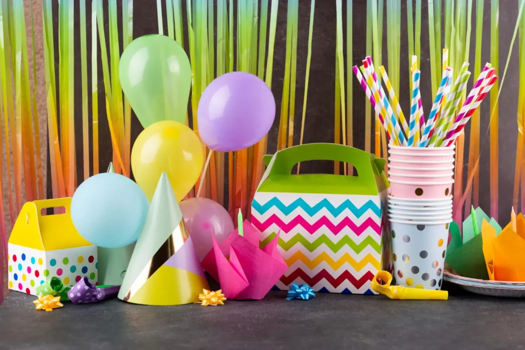 Um kit de festa pronto cheio de cores e detalhes festivos.